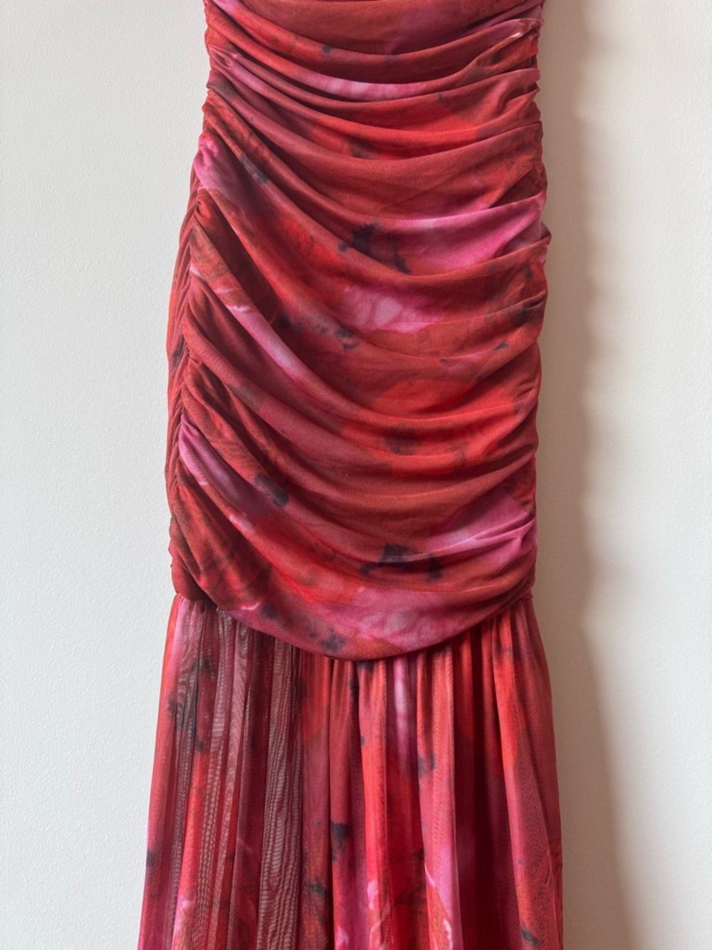 Elliatt Red Pink Ruched Mermaid Maxi Dress Roses Wedding Guest Cocktail Medium M - Picture 7 of 14